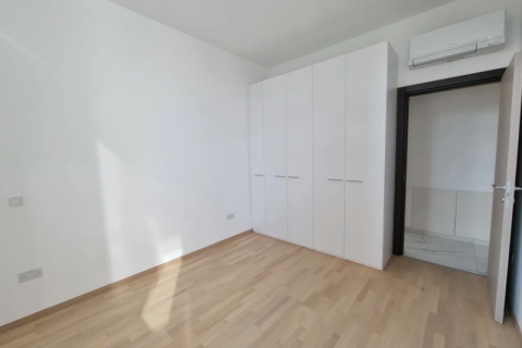 3 bedrooms Apartment in Limassol, Cyprus No. 34859 9