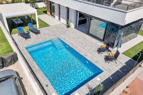 Studio Villa à Torrevieja, Spain No. 128548