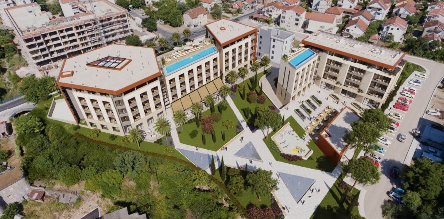 3 bedrooms Apartment in Tivat, Montenegro No. 81944