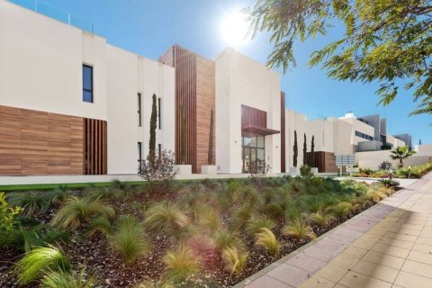 Квартира с 3 спальнями в Dinh An, Вьетнам №27419 24