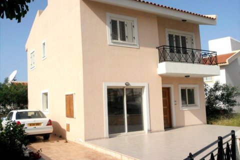 4 bedrooms Villa in Limassol, Cyprus No. 105685 1