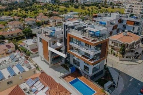 2 bedrooms Apartment in Germasogeia, Cyprus No. 104118 1