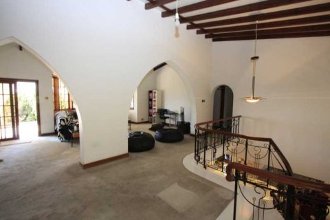 4 bedrooms Villa in Tala, Cyprus No. 84388 16