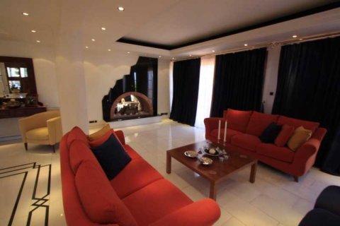 4 bedrooms Villa in Tala, Cyprus No. 84388 2