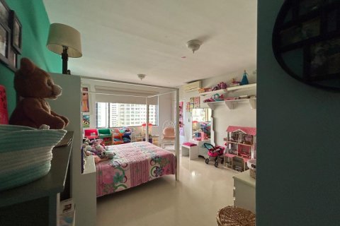 4 bedrooms Apartment in Panama City, Panama No. 74556 11