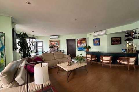 4 bedrooms Apartment in Panama City, Panama No. 74556 18