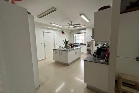 4 bedrooms Apartment in Panama City, Panama No. 74556 12