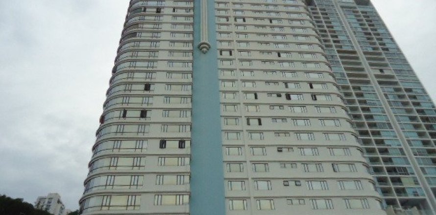 4 bedrooms Apartment in Panama City, Panama No. 74556