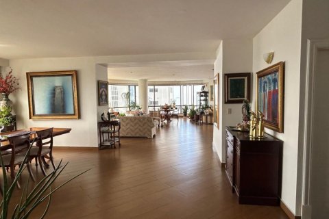 4 bedrooms Apartment in Panama City, Panama No. 74556 2