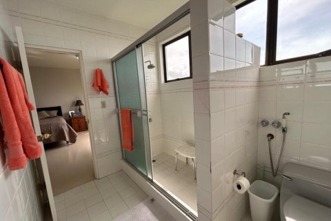 4 bedrooms Apartment in Panama City, Panama No. 74556 9