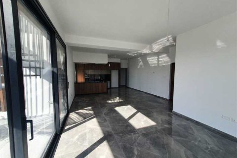 3 bedrooms Apartment in Limassol, Cyprus No. 64132 5