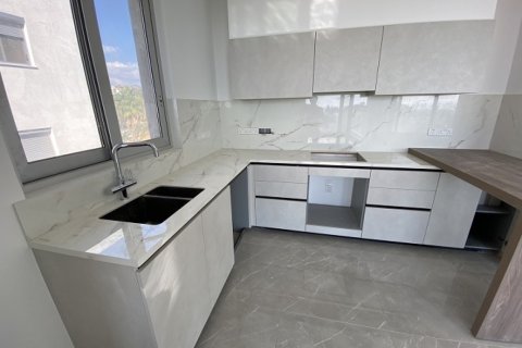 3 dormitorios Apartment en Limassol, Cyprus No. 106120 2
