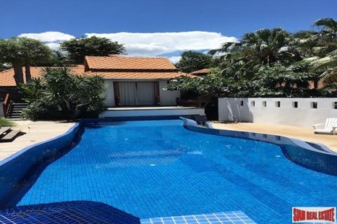 4 bedrooms Villa in Hua Hin, Thailand No. 96143 3