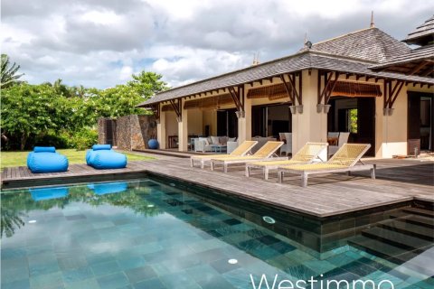 4 bedrooms Villa in Tamarin, Mauritius No. 110425 2