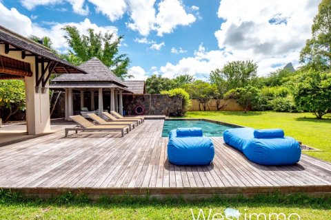 4 bedrooms Villa in Tamarin, Mauritius No. 110425 5