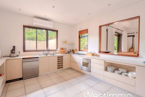 4 bedrooms Villa in Tamarin, Mauritius No. 110425 9