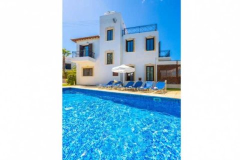 4 bedrooms Villa in Polis, Cyprus No. 84351 6