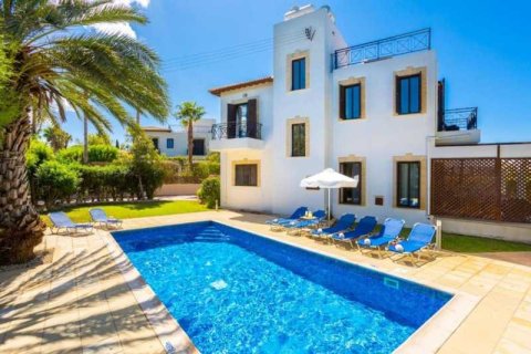4 bedrooms Villa in Polis, Cyprus No. 84351 1