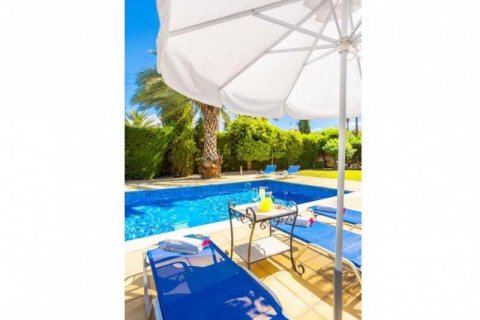 4 bedrooms Villa in Polis, Cyprus No. 84351 8