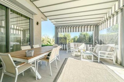 Вилла с 5 спальнями в Гермасойя, Кипр №84104 4