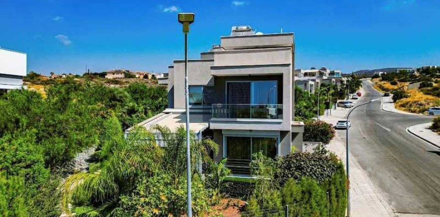 Вилла с 5 спальнями в Гермасойя, Кипр №84104