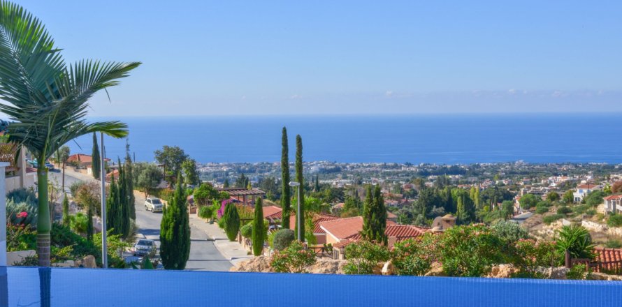 3 dormitorios Villa en Paphos, Cyprus No. 37668