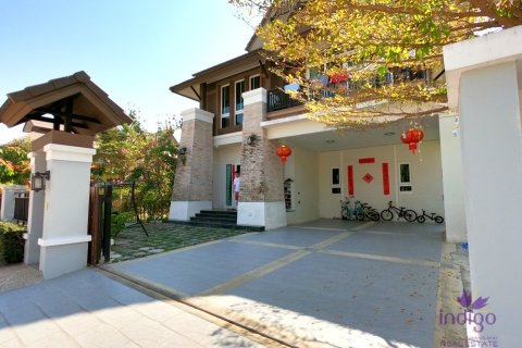 4 bedrooms House in Chiang Mai, Thailand No. 97711 1