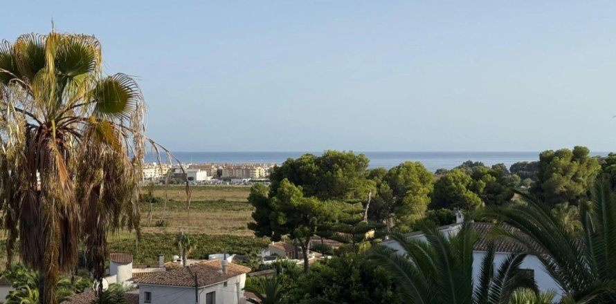 4 dormitorios Villa en Moraira, Spain No. 128640