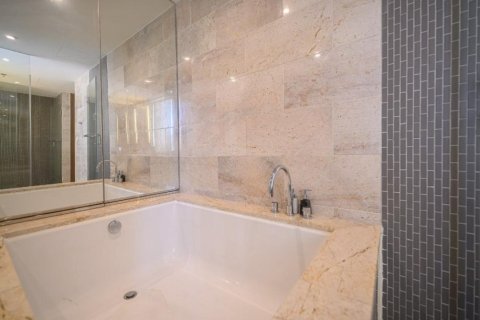 2 bedrooms Apartment in Bangkok, Thailand No. 97156 9