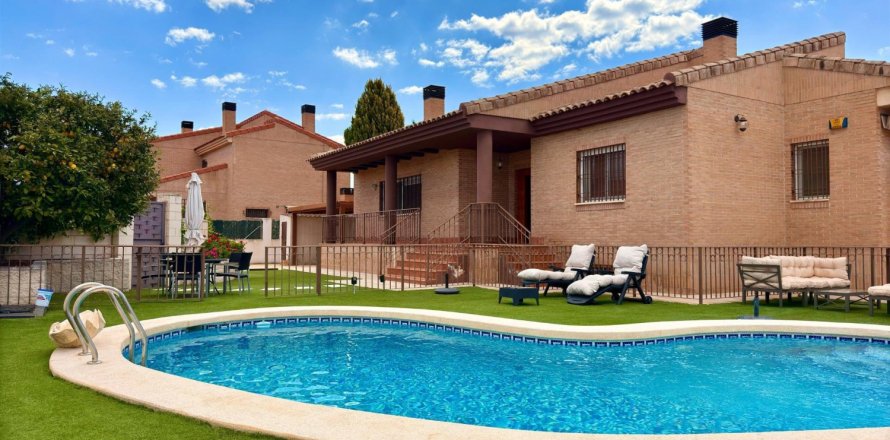 6 dormitorios Villa en Tan Thanh, Vietnam No. 85160