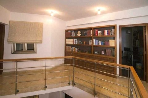 5 dormitorios Villa en Agios Athanasios, Cyprus No. 84378 13