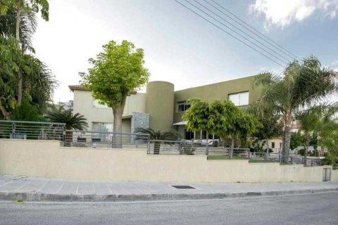 5 dormitorios Villa en Agios Athanasios, Cyprus No. 84378 9