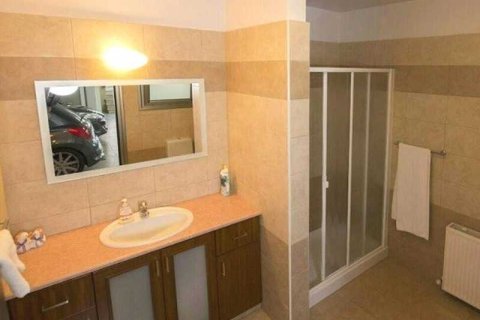 5 dormitorios Villa en Agios Athanasios, Cyprus No. 84378 12