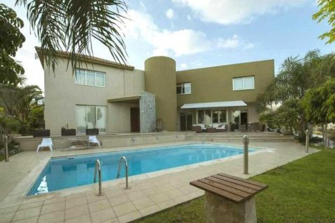 5 dormitorios Villa en Agios Athanasios, Cyprus No. 84378 1