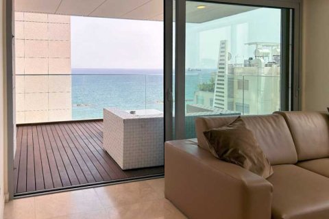 2 bedrooms Apartment in Limassol, Cyprus No. 35039 8