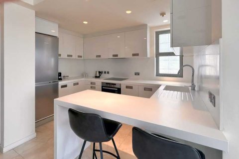 2 bedrooms Apartment in Limassol, Cyprus No. 35039 13