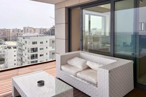 2 bedrooms Apartment in Limassol, Cyprus No. 35039 7