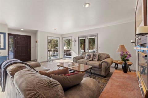 3 bedrooms House in Blue River, USA No. 80126 17