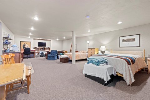 3 bedrooms House in Blue River, USA No. 80126 29