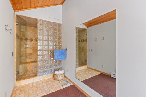 3 bedrooms House in Blue River, USA No. 80126 25