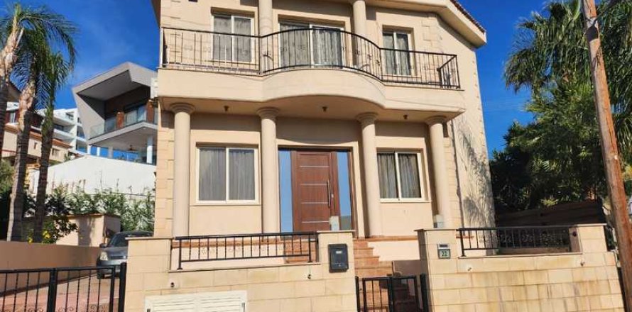 4 dormitorios Villa en Agios Athanasios, Cyprus No. 102002