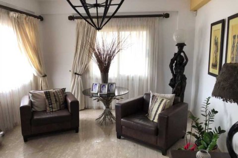 4 dormitorios Villa en Agios Athanasios, Cyprus No. 102002 8