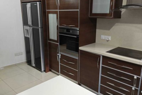 Квартира с 3 спальнями в Лимассол, Кипр №102241 12
