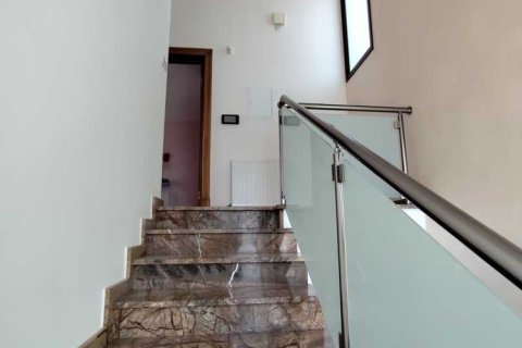 4 bedrooms Villa in Limassol, Cyprus No. 82419 6