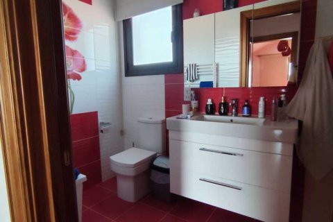 4 bedrooms Villa in Limassol, Cyprus No. 82419 8