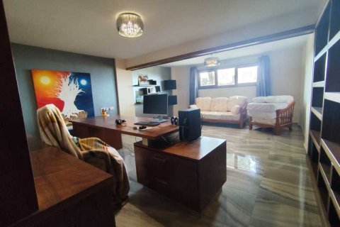 4 bedrooms Villa in Limassol, Cyprus No. 82419 2