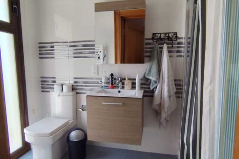 4 bedrooms Villa in Limassol, Cyprus No. 82419 10