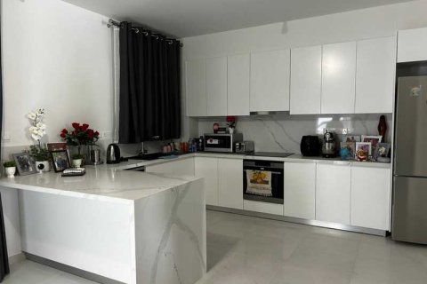 Дом с 3 спальнями в Агиос Афанасиос, Кипр №100684 10