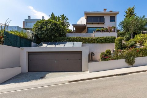 5 bedrooms House in Argentona, Spain No. 25616