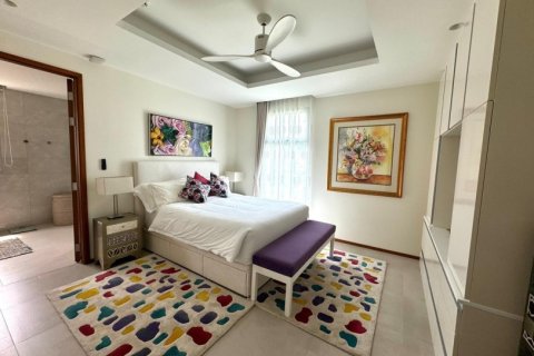 2 bedrooms Penthouse in Phuket, Thailand No. 97299 17